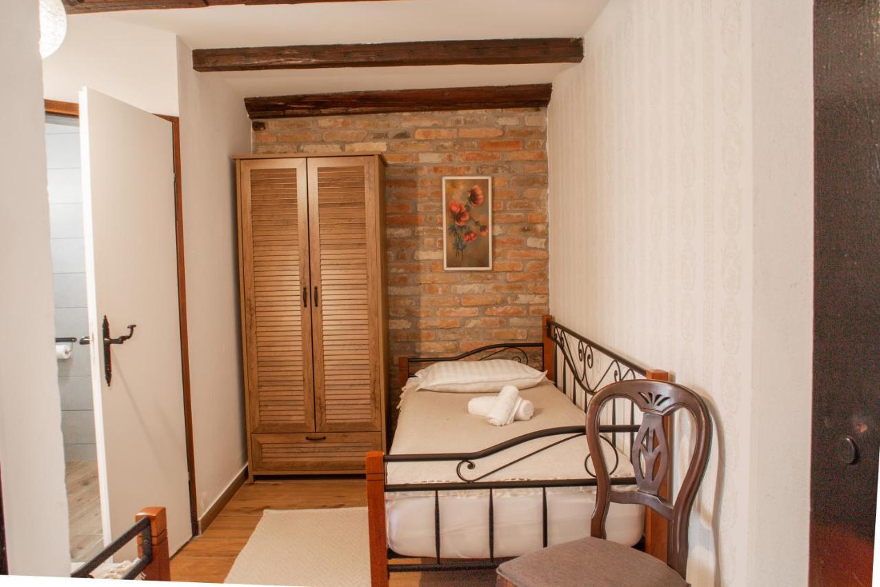 Inn Tri Mudraca